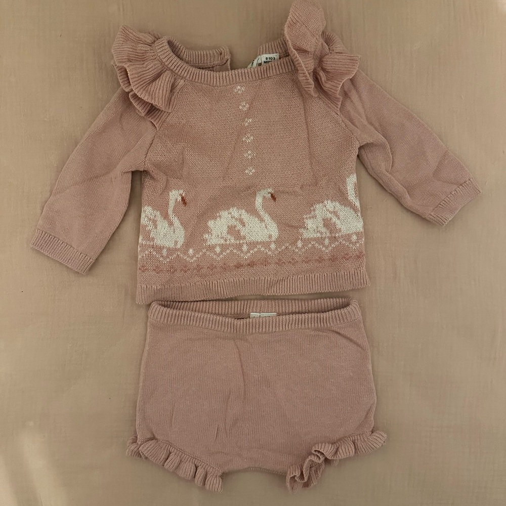 Janie and Jack 0-3 Blush Pink Knit Baby Sweater & Bloomers Set with Swan Motif